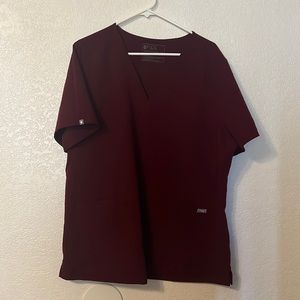 Casma figs scrub top